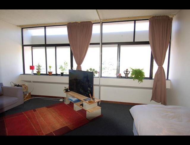 0 BEDROOM APARTMENT FOR SALE IN ORANJEZICHT